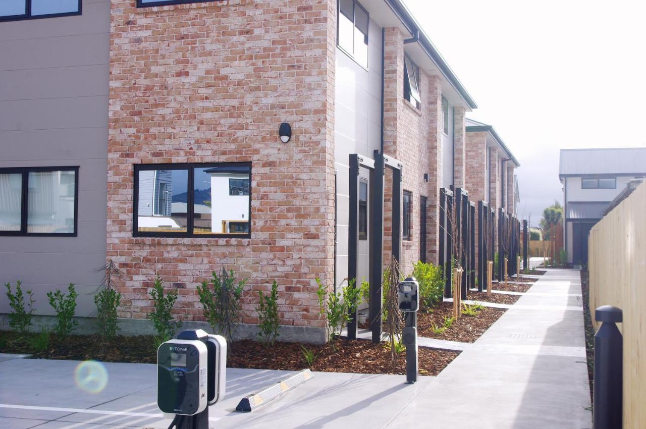 Close To Arena And One Kilometer From Railway Station Onsite Ev Car Park Christchurch Kültér fotó